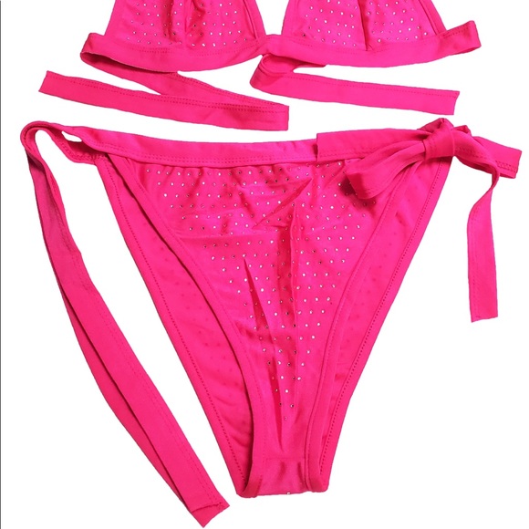 💥HP 💥 Hot Pink Bikini set - hello summer 🌞 - Picture 2 of 4